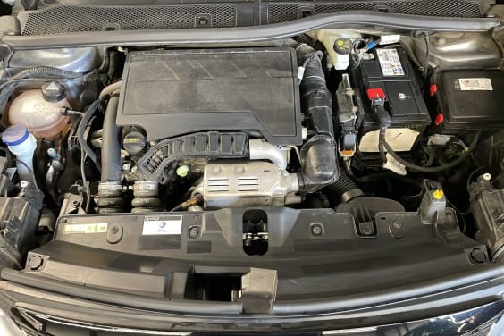 Peugeot 2008 PureTech 130 S&S EAT8 Allure Gris Artense