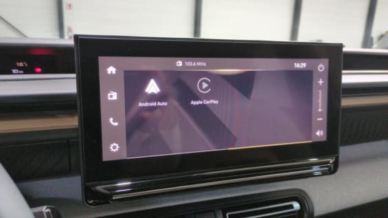 Citroën C3 Aircross Hybride 145 ch Aut Plus Blanc Banquise