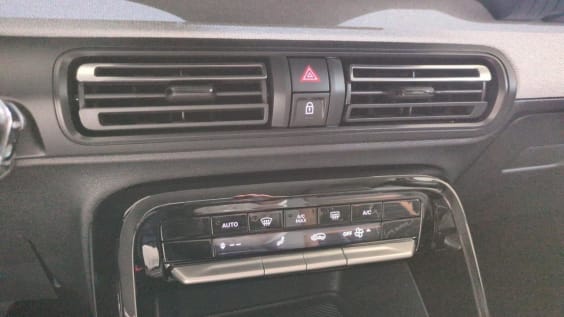 Citroën C3 Aircross Hybride 145 ch Aut Plus Blanc Banquise