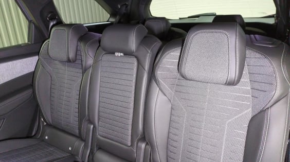 Peugeot 5008 HYBRID 145CH E-DCS6 GT Gris Artense / Toit Noir