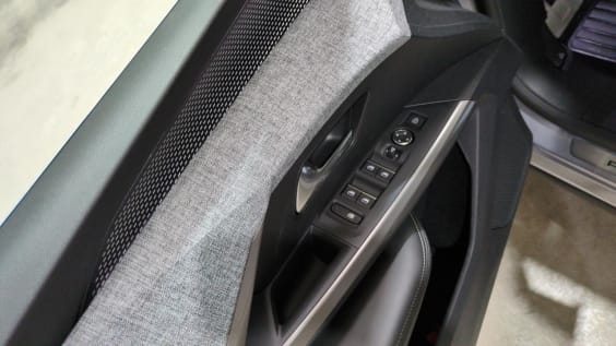 Peugeot 5008 HYBRID 145CH E-DCS6 GT Gris Artense / Toit Noir