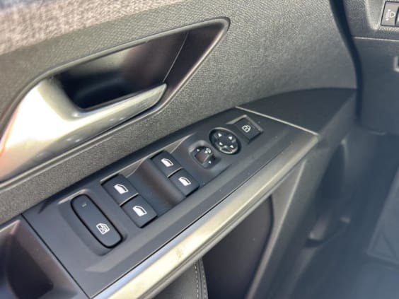 Peugeot 5008 Hybrid 145 allure e-dcs6 Noir