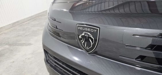 Peugeot Traveller Traveller M 2.2 Diesel 180ch S&S EAT8 Business Gris Titane