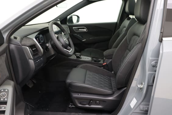 Nissan QASHQAI Tekna Plus 1.3 DIG-T Mild Hybrid 158 hp X-TRONIC Grey