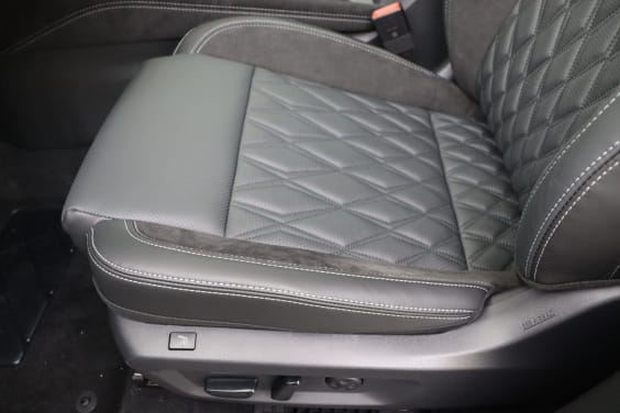 Nissan QASHQAI Tekna Plus 1.3 DIG-T Mild Hybrid 158 hp X-TRONIC Grey