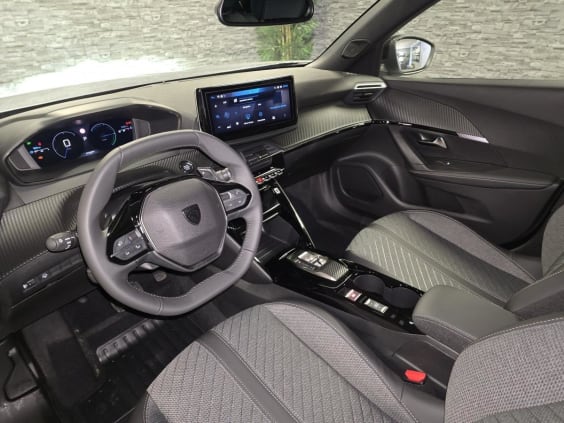 Peugeot 2008 1.2i Hybrid - 136 - BV e-DCS6  II Allure Gris