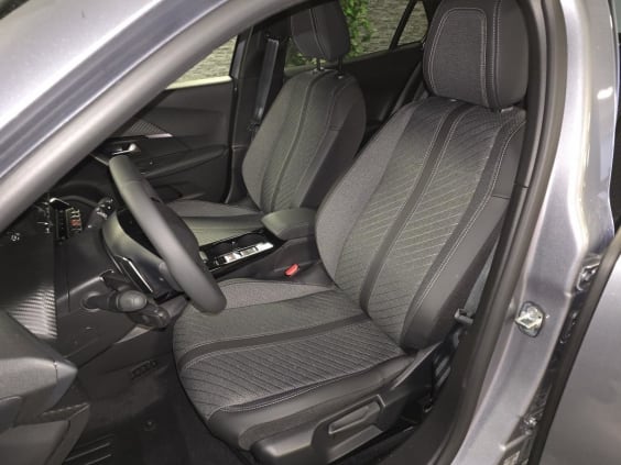 Peugeot 2008 1.2i Hybrid - 136 - BV e-DCS6  II Allure Gris