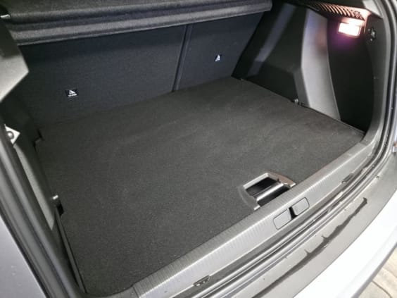 Peugeot 2008 1.2i Hybrid - 136 - BV e-DCS6  II Allure Gris