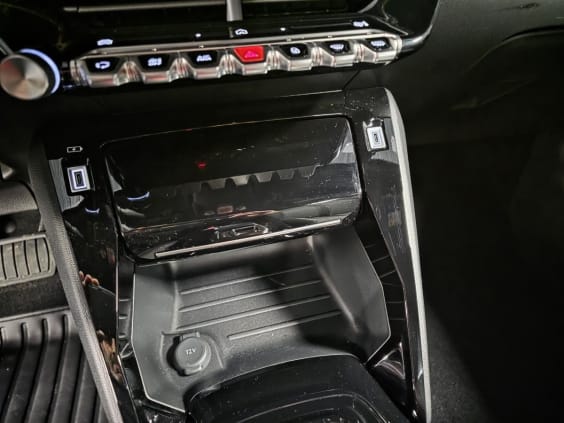 Peugeot 2008 1.2i Hybrid - 136 - BV e-DCS6  II Allure Gris