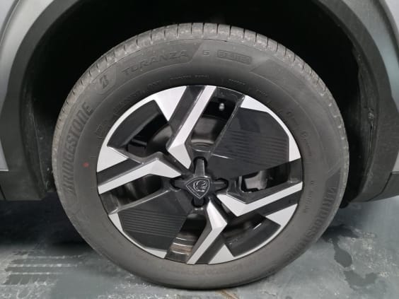 Peugeot 2008 1.2i Hybrid - 136 - BV e-DCS6  II Allure Gris