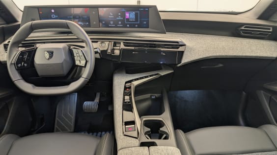 Peugeot 3008 Hybrid 145 e-DCS6 Allure Gris Titane