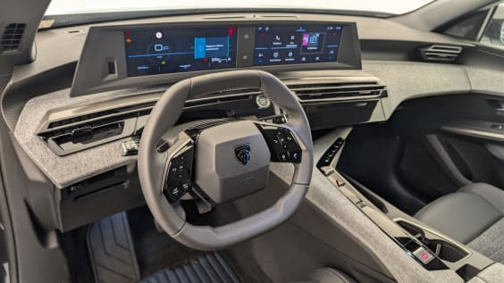 Peugeot 3008 Hybrid 145 e-DCS6 Allure Gris Titane