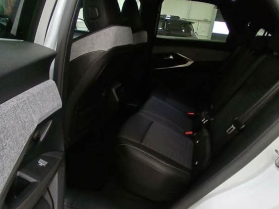 Peugeot 3008 Hybrid 136 e-DCS6 GT Blanc Okénite