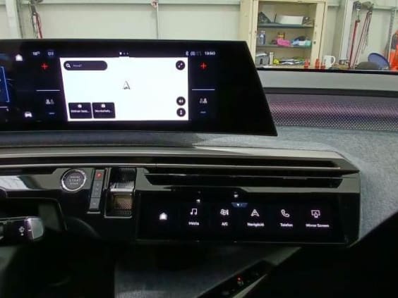 Peugeot 3008 Hybrid 136 e-DCS6 GT Blanc Okénite