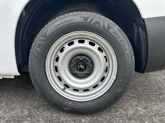 Citroën Berlingo 1.5 BlueHDi S&S 100CH  FOURGON M 650KG 3 PLACES + PACK PREMIUM CONNECT + PLANCHER BOIS Blanc
