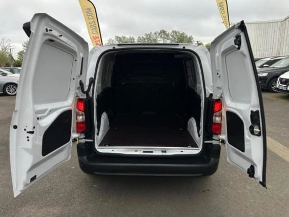 Citroën Berlingo 1.5 BlueHDi S&S 100CH  FOURGON M 650KG 3 PLACES + PACK PREMIUM CONNECT + PLANCHER BOIS Blanc