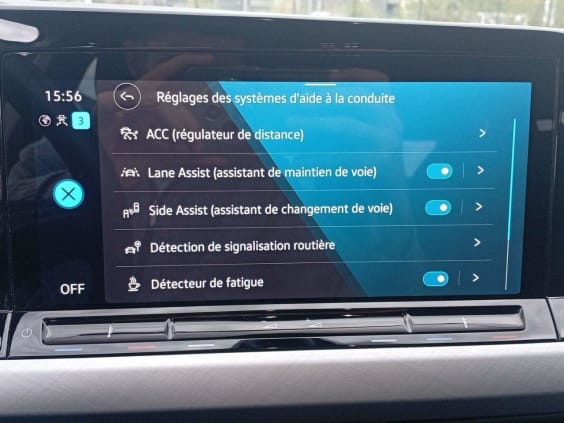Volkswagen GOLF GOLF VIII 1.0 ETSI 110CH DSG LIFE Bleu Atlantique Metal