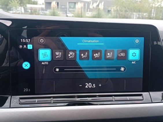 Volkswagen GOLF GOLF VIII 1.0 ETSI 110CH DSG LIFE Bleu Atlantique Metal