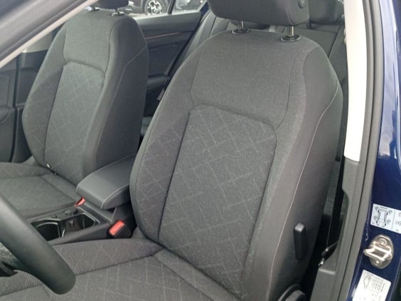 Volkswagen GOLF GOLF VIII 1.0 ETSI 110CH DSG LIFE Bleu Atlantique Metal
