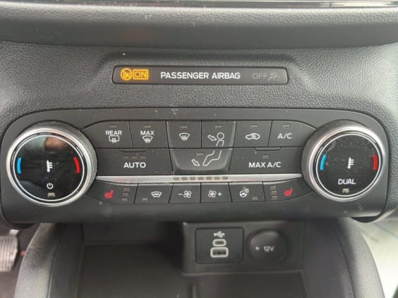 Ford KUGA KUGA 2.0D ECOBLUE 120CH BVA ST-LINE X Bleu Chrome Metal
