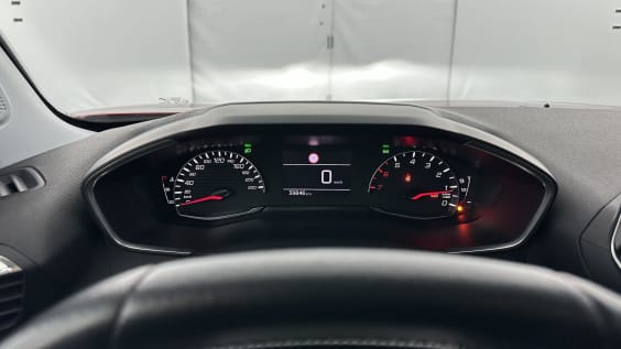 Peugeot 2008 2008 II 1.5 BlueHDi 110ch Allure Rouge Elixir