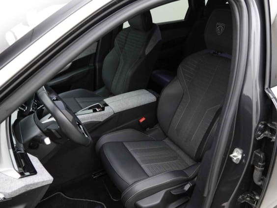 Peugeot 5008 HYBRID 145 AUT GT Gris