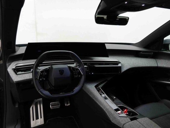Peugeot 5008 HYBRID 145 AUT GT Gris