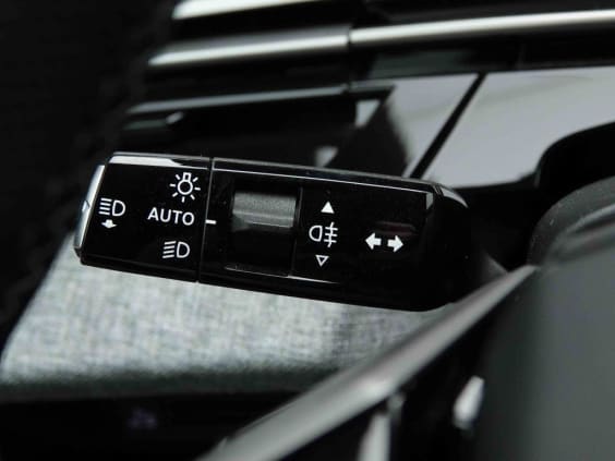 Peugeot 5008 HYBRID 145 AUT GT Gris