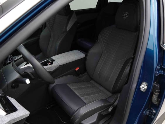 Peugeot 5008 HYBRID 145 AUT GT Bleu