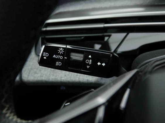 Peugeot 5008 HYBRID 145 AUT GT Bleu