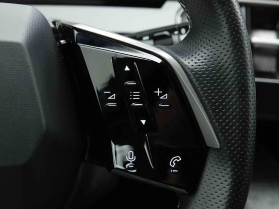Peugeot 5008 HYBRID 145 AUT GT Gris