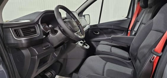 Renault TRAFIC FOURGON TRAFIC FG BLUE DCI 170 L1H1 3T AUTO EXTRA Gris Urbain