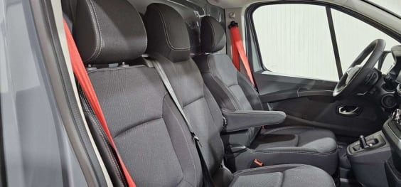 Renault TRAFIC FOURGON TRAFIC FG BLUE DCI 170 L1H1 3T AUTO EXTRA Gris Urbain