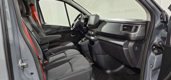 Renault TRAFIC FOURGON TRAFIC FG BLUE DCI 170 L1H1 3T AUTO EXTRA Gris Urbain