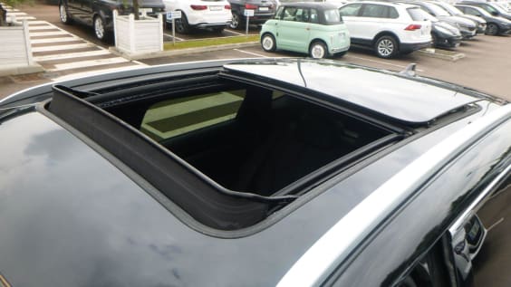 BYD SEAL U Seal U 1.5l DM-i 218 ch PHEV Comfort Delan Black