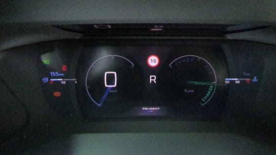 Peugeot 2008 Hybrid 145 e-DCS6 GT Gris Selenium
