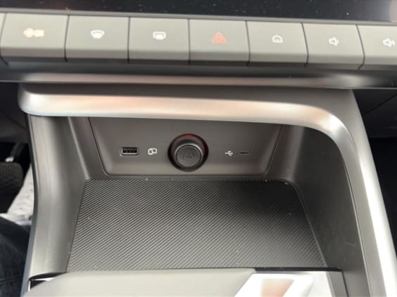 MG ZS HYBRID+ 197 STANDARD Gris