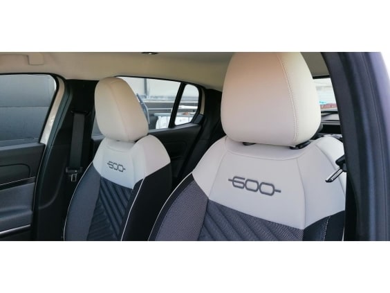 Fiat 600 1.2 Hybrid 145 DCT Icône Beige Sable