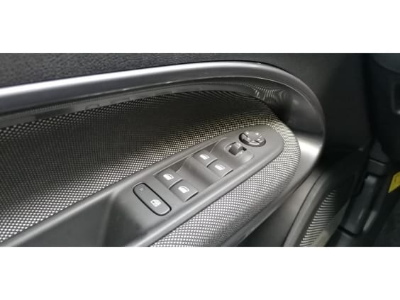 Fiat 600 1.2 Hybrid 145 DCT Icône Beige Sable