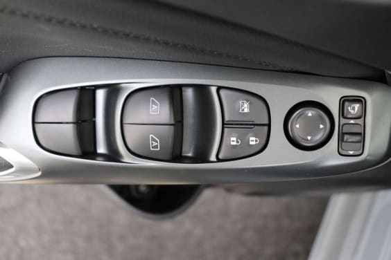 Nissan JUKE HYBRID 143 N-Connecta Grey