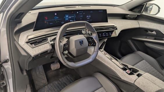 Peugeot 5008 Hybrid 136 e-DCS6 Allure Gris Artense