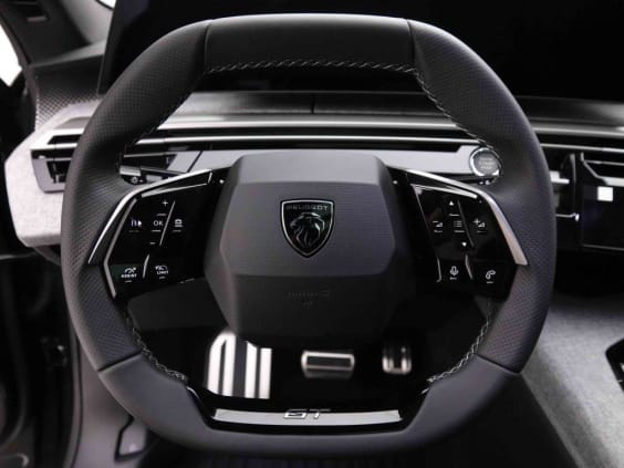 Peugeot 5008 145 e-DCS6  HYBRID GT 7PL Gris