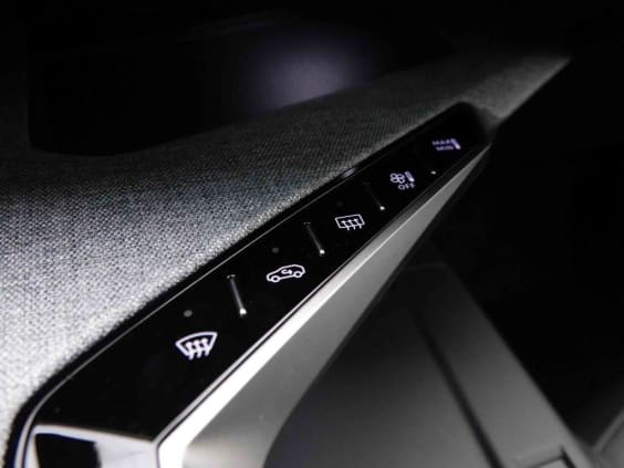 Peugeot 5008 145 e-DCS6  HYBRID GT 7PL Gris