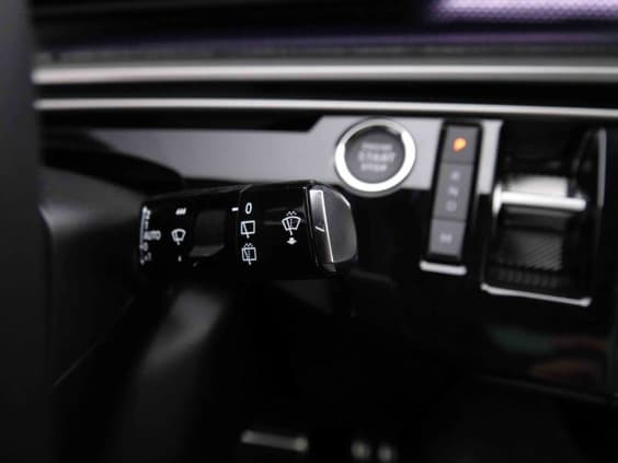 Peugeot 5008 145 e-DCS6  HYBRID GT 7PL Gris