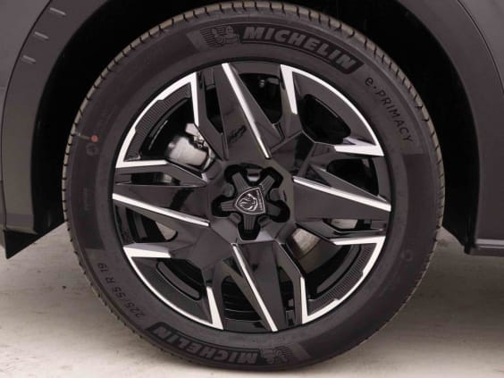 Peugeot 5008 145 e-DCS6  HYBRID GT 7PL Gris