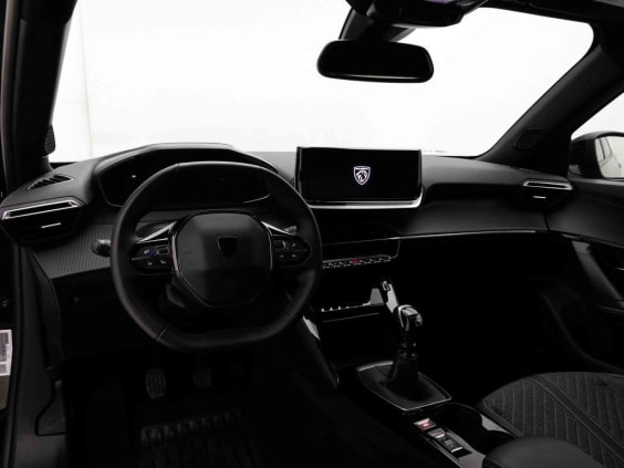 Peugeot 2008 1.2 T 100 Allure Noir
