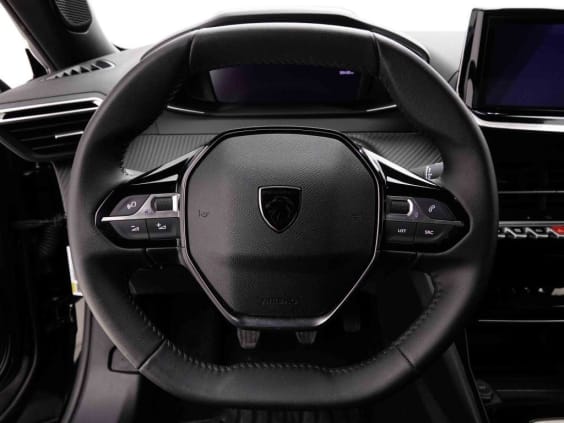 Peugeot 2008 1.2 T 100 Allure Noir