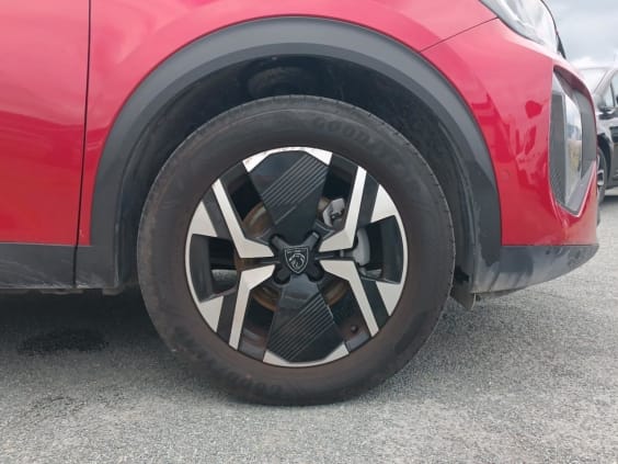 Peugeot 2008 1.2 100 allure Rouge Elixir