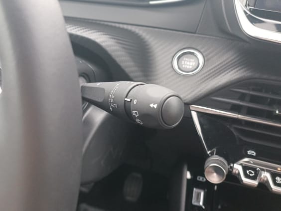 Peugeot 2008 1.2 100 allure Gris Sellenium