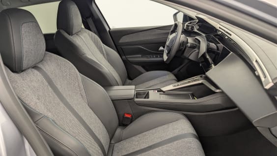 Peugeot 408 Hybrid 136 e-DCS6 Allure gris artense